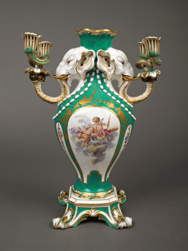 1. Vase ‘a tête d’éléphant’ of the first size